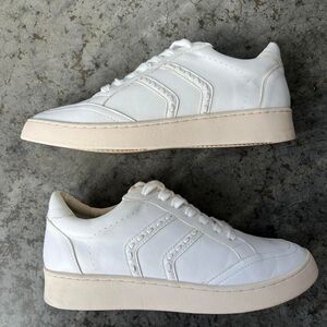 Oasis Society White Vegan Leather Whipstitch Platform Sneakers Size 9